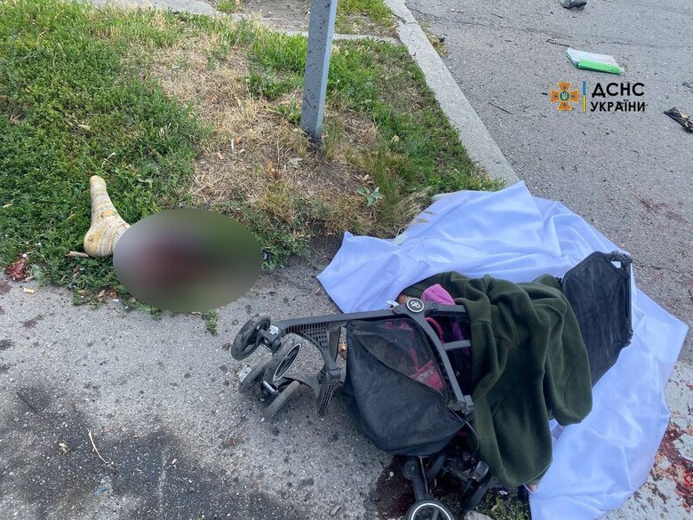 Small child died from Russian rocket attack on Vinnytsia 01