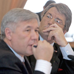 Юрий Ехануров и Виктор Ющенко. Фото kommersant.ua
