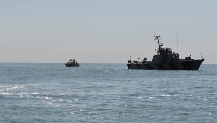 Ukrainian fishermen detained by Russian border guards in Sea of Azov arrested for 10 days