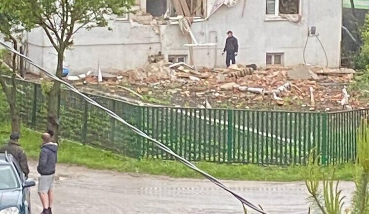 Атака РФ на Хмельнитчину: повреждены 4 предприятия и 18 жилых домов. ФОТОРЕПОРТАЖ