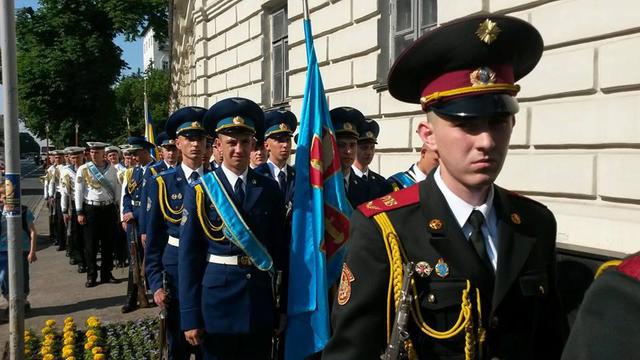 военные