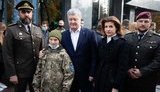 Порошенко з ветеранами та активістами вшанував пам