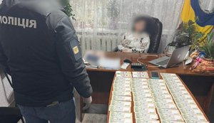 Ще понад 30 корупційних схем та схем ухилення від служби заблокували співробітники Нацполіції. ФОТОрепортаж