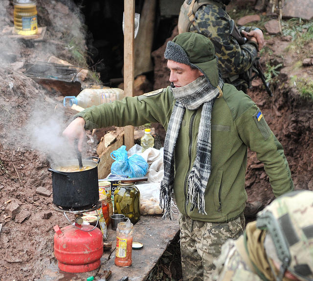Турчинов із зони проведення АТО: Військові авантюри окупаційних російських військ приречені 05
