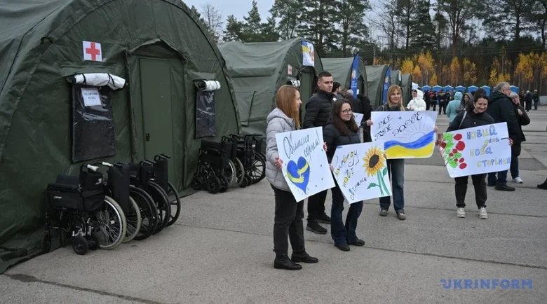 зустріч евакуйованих з Олешків