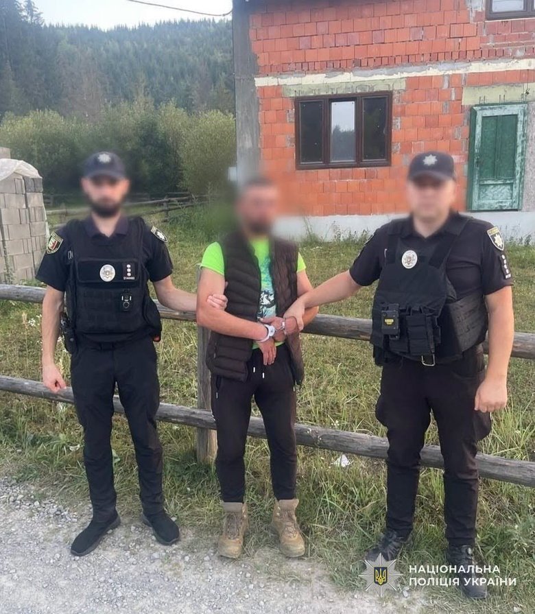 Військовий у СЗЧ кинув гранату біля магазину на Закарпатті