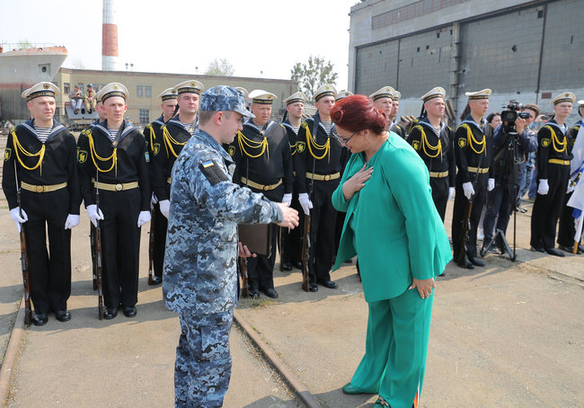 New middle-sized reconnaissance ship deployed by Ukraine’s Naval Forces in Kyiv 15