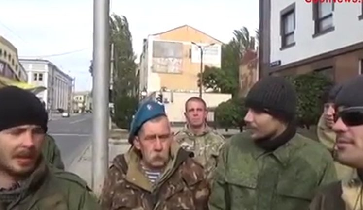 "Ходим, как бомжи, немытые месяц, нет денег даже на сигареты": Боевики в Донецке жалуются, что их "кинули". ВИДЕО