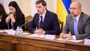 Гончарук вимагає, щоб ОДА до кінця тижня надали інформацію про незаконний видобуток корисних копалин у регіонах