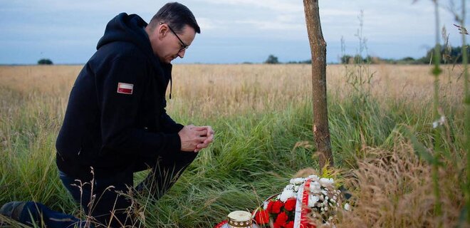 Премьер-министр Польши Моравецкий в Украине почтил память жертв Волынской трагедии 01