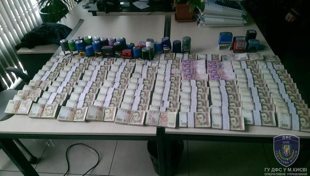 Податківці викрили схему з незаконного експорту пиломатеріалів 01