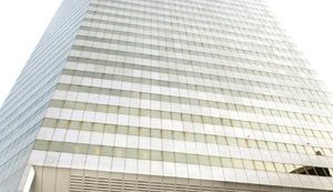 В США продали офисное здание компании Коломойского