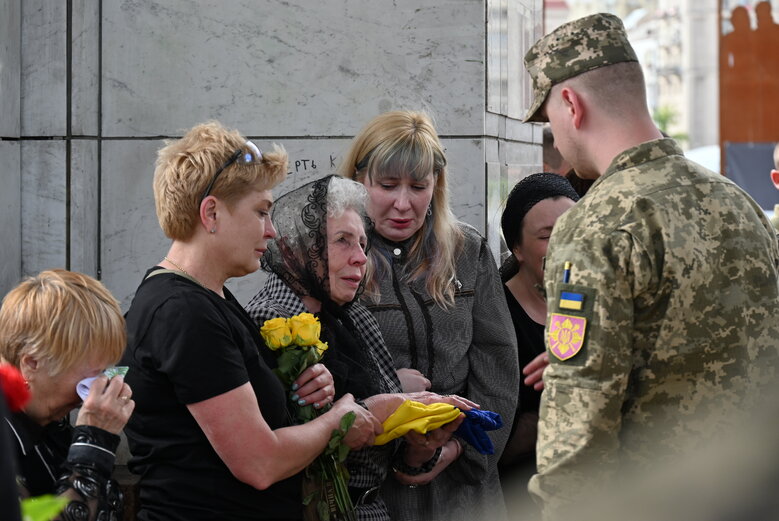 У Києві попрощалися із воїном Едуардом Хатмулліним