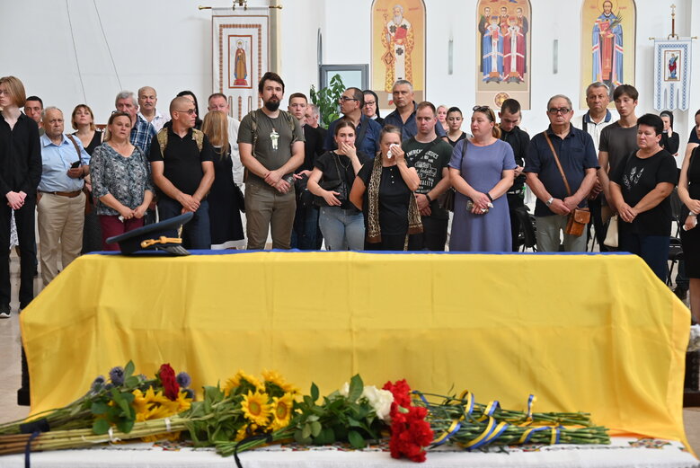 Із відомим льотчиком Андрієм Пільщиковим (Juice), який загинув в авіатрощі на Житомирщині, попрощалися у Києві 02