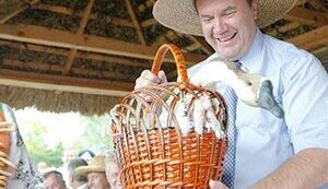 ХИТРЫЙ БАЛАНСИР ЯНУКОВИЧА (Игорь Симаков)