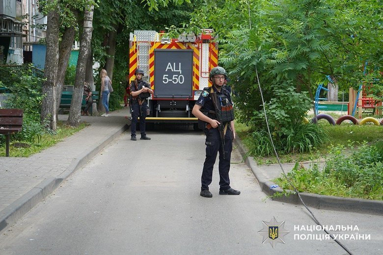 Поліція працює на місцях обстрілу Сум: 11 поранених, є діти серед постраждалих
