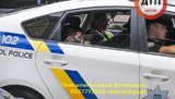 Пьяные злоумышленники в центре Киева избили сотрудника ресторана, который заступился за пожилого мужчину: оба задержаны. ФОТО