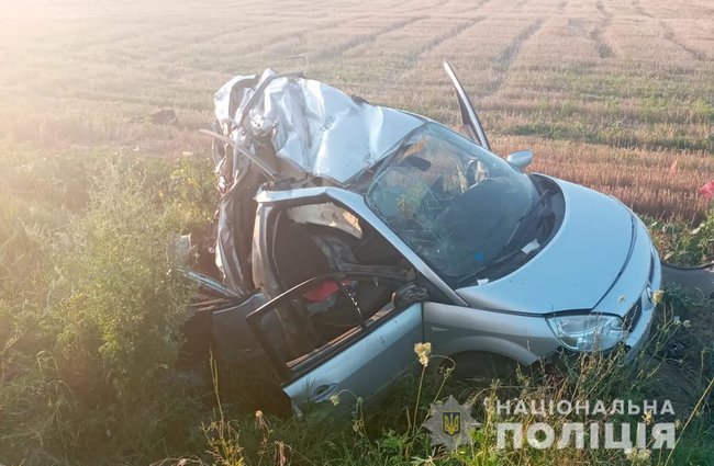 Легковик розірвало: на трасі Одеса-Рені сталася смертельна ДТП 01