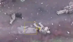 Бійці 425 полку Скеля показали засіяну місцевість мертвими російськими штурмовиками в Покровську