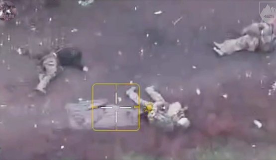 Бійці 425 полку Скеля показали засіяну місцевість мертвими російськими штурмовиками в Покровську