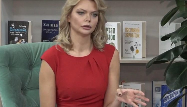 "Причин для мого звільнення немає. Я вимагаю звільнення Кравцова і Галущака", - ексзаступниця міністра інфраструктури Клітіна