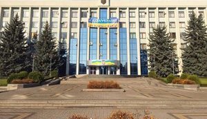 В Ривном не смогли избрать главу облсовета, депутаты почти каждый час просили объявить перерыв