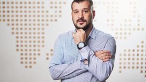 "Не наступний президент здасть Україну Путіну. Якщо це станеться - це буде наша з вами вина", - Андрусів