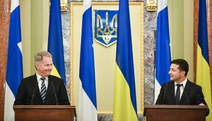 Многократно обсуждал ситуацию в Украине с Макроном и Путиным, - президент Финляндии Ниинисте