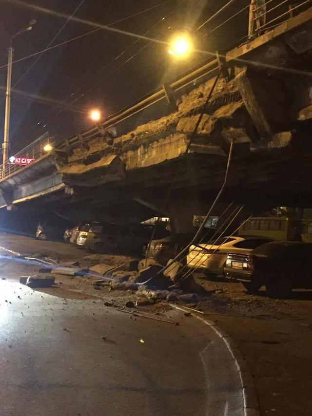 Kyiv’s Shuliavskyi overpass partially collapsed 01