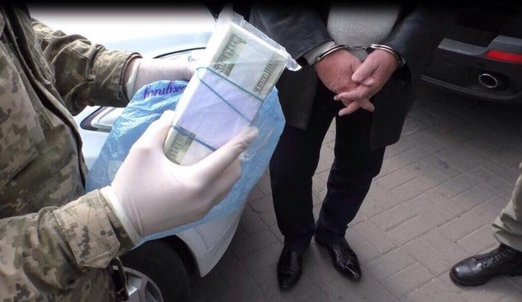 Group of racketeers detained in Kyiv extorting $1.3M "for chief prosecutor," - Lutsenko. PHOTOS