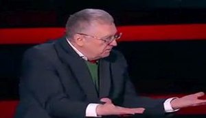 "Невелика бомба. Маленька. Там, де резиденція Порошенка. Невеликий котлованчик", - Жириновський пропонує "обмежений ядерний напад". ВIДЕО