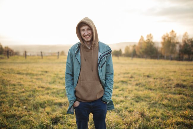 Автор проєкту Ukraїner Богдан Логвиненко: Люди живуть на цій землі, слухають російський реп, стежать за виборами в Америці, а що відбувається поряд - часто не знають 03 Автор проєкту Ukraїner Богдан Логвиненко: Люди живуть на цій землі, слухають російський реп, стежать за виборами в Америці, а що відбувається поряд - часто не знають 03