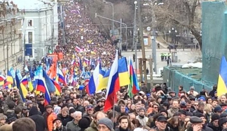 50 тысяч москвичей скандируют: "Слава Украине! Героям Слава!" Митинг против Путина и войны в Крыму. ФОТОрепортаж