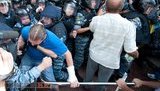 Языковой майдан пережил вторую ночь