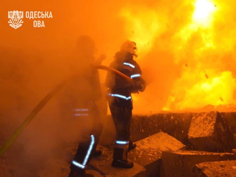 Четверо людей постраждали внаслідок російських атак по цивільній інфраструктурі Одещини.