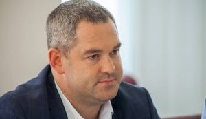 Суд вернул загранпаспорт подозреваемому в незаконном обогащении экс-главе ГФС, – адвокат
