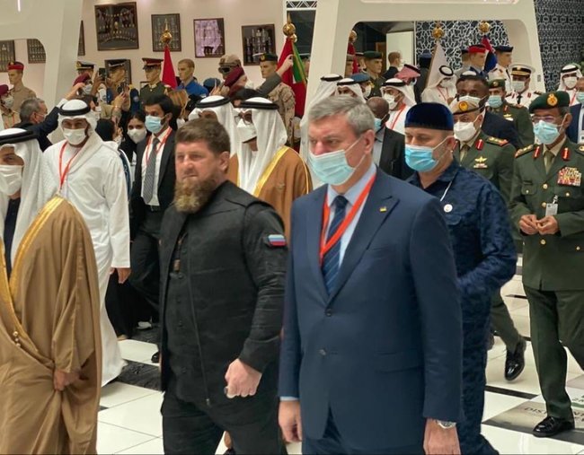 Shmyhal Expects Uruskyi To Explain His Joint Photo With Kadyrov 01