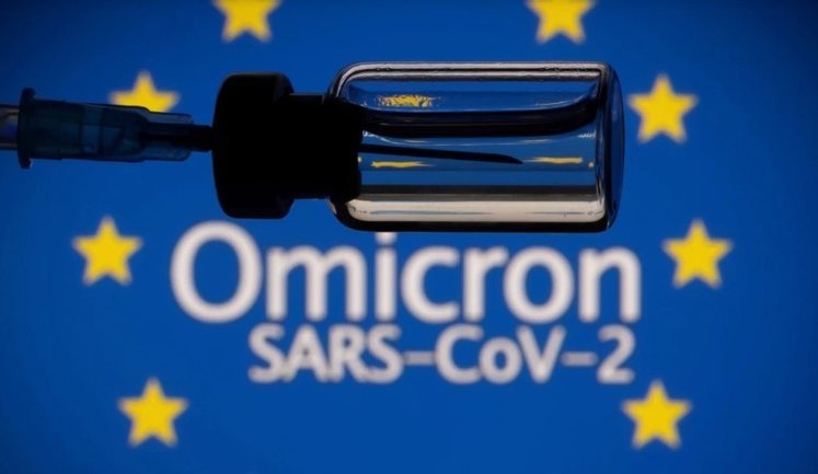 "Омікроном" заразяться майже всі, - головний інфекціоніст США Фаучі