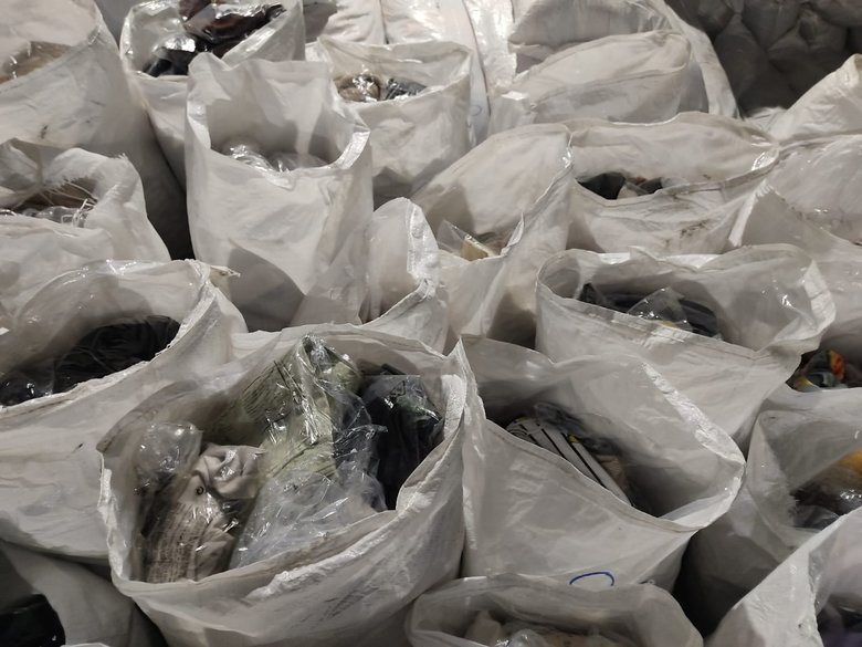В Украину пытались ввезти более 12 тонн контрабандной одежды 03 В Украину пытались ввезти более 12 тонн контрабандной одежды 03