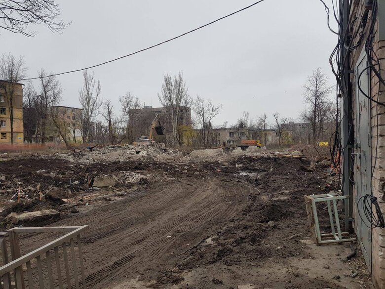 1356 багатоповерхівок у Маріуполі вже зруйновано. Окупанти планують демонтувати ще понад 900 будинків 03 1356 багатоповерхівок у Маріуполі вже зруйновано. Окупанти планують демонтувати ще понад 900 будинків 03