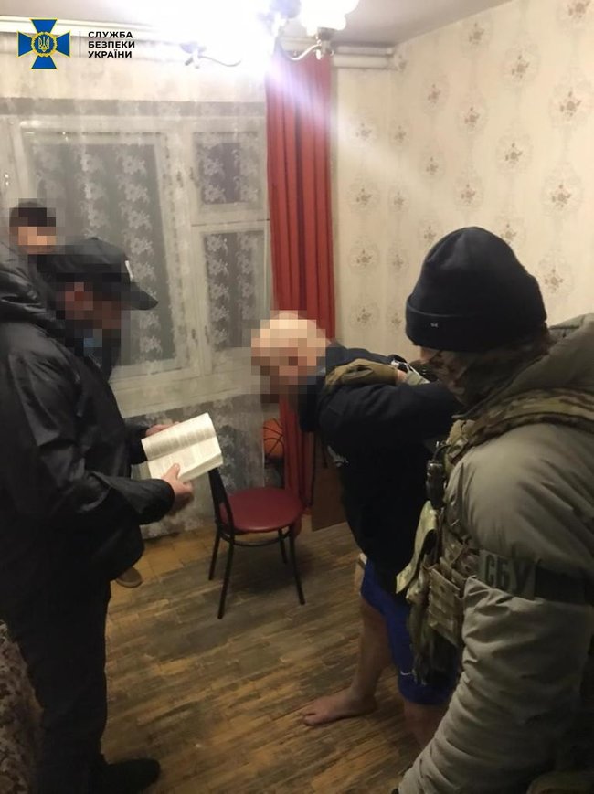 СБУ викрила підполковника податкової міліції, який зливав стратегічно важливу інформацію терористам ДНР 01