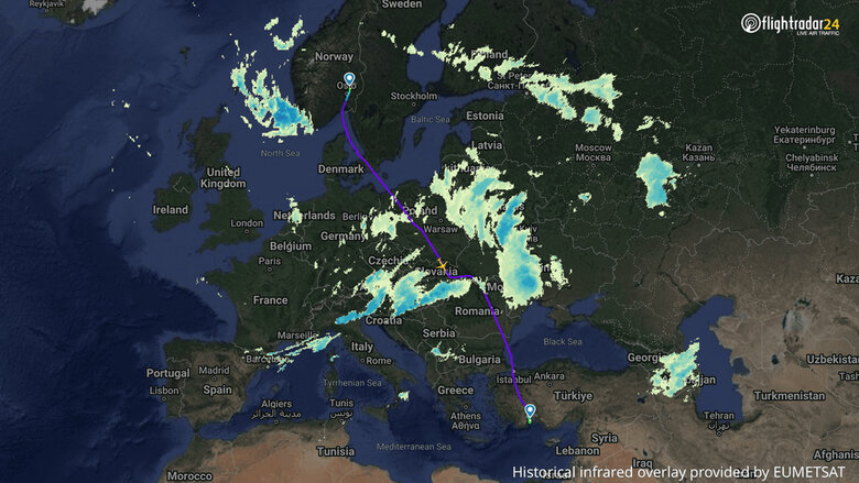 Літак з норвезькими туристами, який прямував до Туреччини, залітав у закритий повітряний простір України, - ЗМІ 01