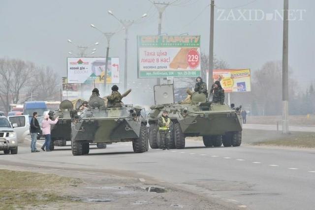 военные бтр