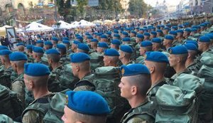 "Парад - це не демонстрація сили, а наявність у країні армії. Люди повинні її бачити і поважати"
