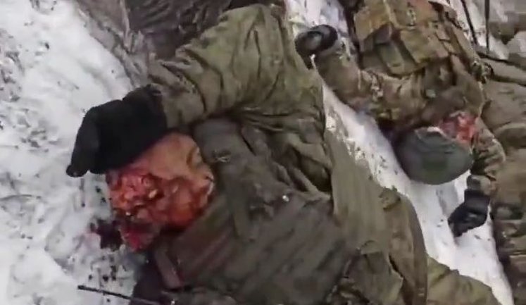 "Вот они, двухсотые, нах#й": скулит оккупант после попадания FPV-дрона в их грузовик. ВИДЕО