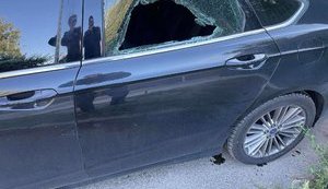 Правозащитнику Лисянскому разбили автомобиль и подбросили летучую мышь после освещения событий в ОРДЛО. ФОТОрепортаж