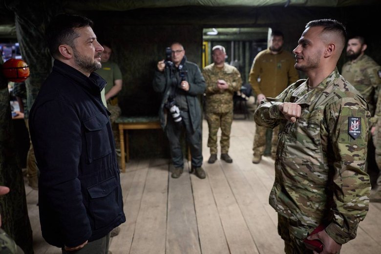 Зеленский встретился с воинами бригады Рубеж под Добропольем