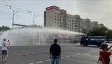 В Бресте против протестующих применили водомет. ВИДЕО