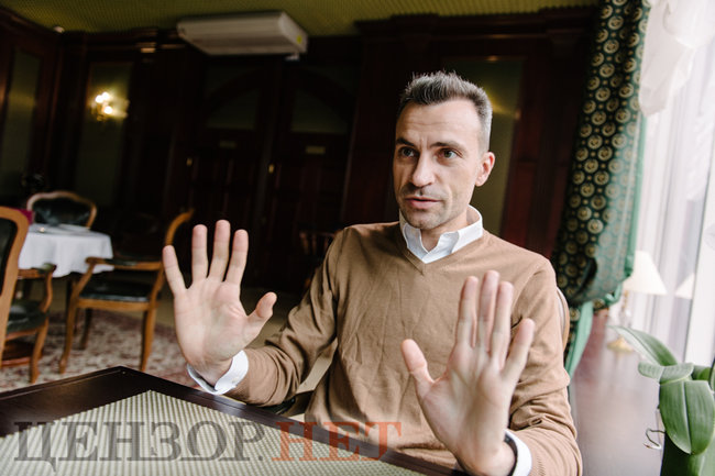 Ексчлен ВККС Андрій Козлов: У будь-якій нормальній країні, якщо сплив би такий скандал із суддями, як в Окружному адмінсуді Києва, - усі пішли б у відставку 05