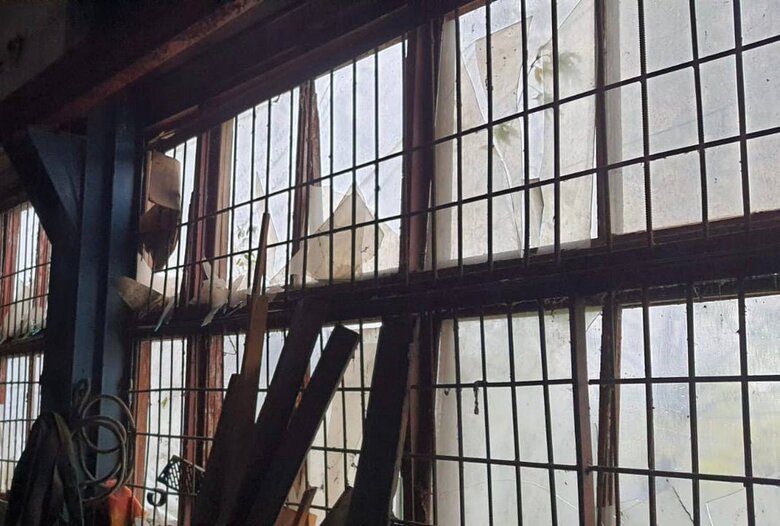 Утром россияне ударили из РЗРО по Никополю, 5 человек пострадали, повреждены дома, детский сад и несколько частных предприятий 02